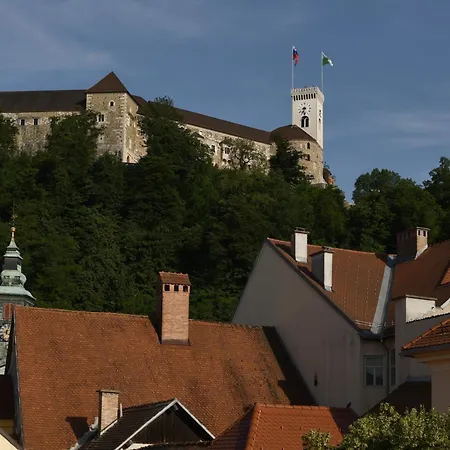 Apartment Tromostovje