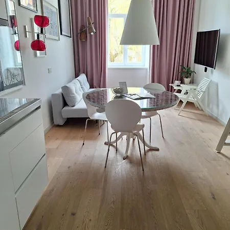 Tromostovje Apartment *