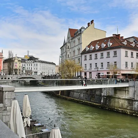 アパート Tromostovje